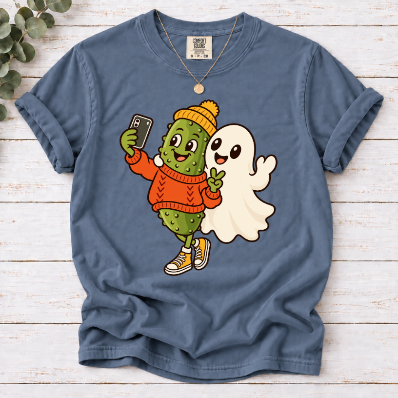 Pickle & Ghost Selfie T-Shirt – Cute Retro Halloween