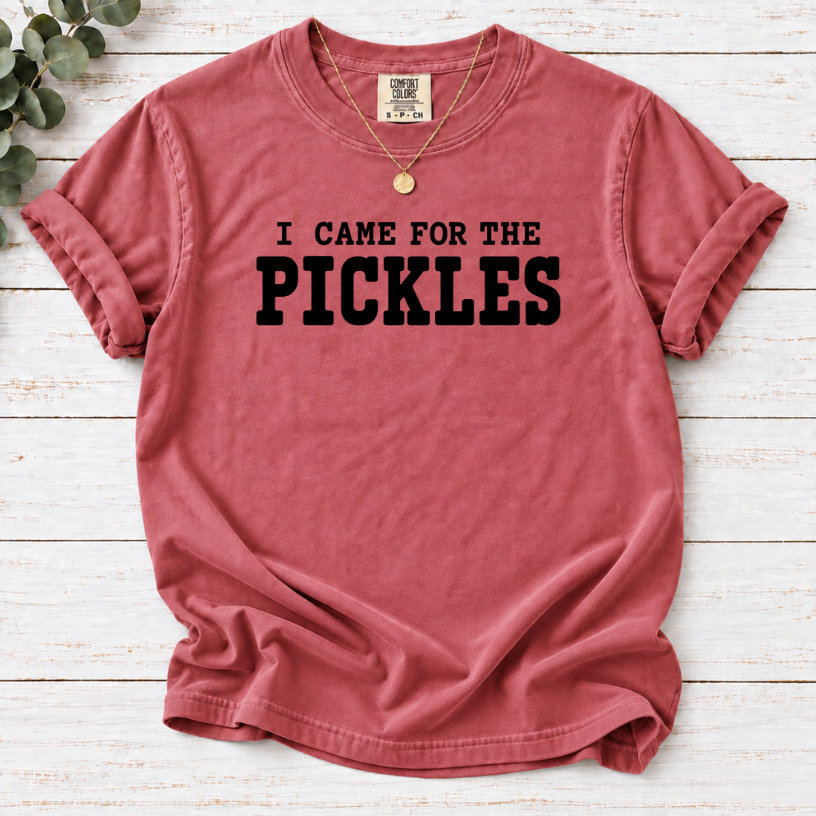 I Came For The Pickles graphic T-shirt in Crimson